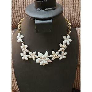 Signed Talbots Bib Necklace Goldtone and White Flower Enameled 18"-20.5"